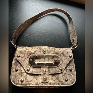 Vintage Guess Hand or shoulder bag.
